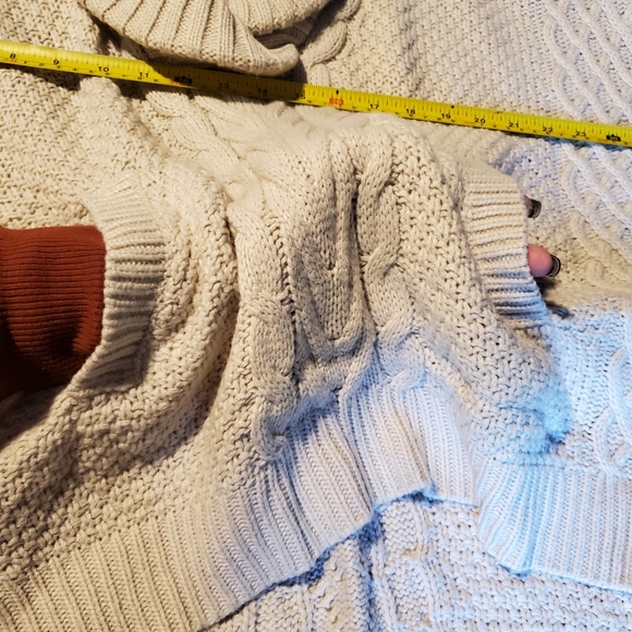 Sweater - Picture 5 of 8